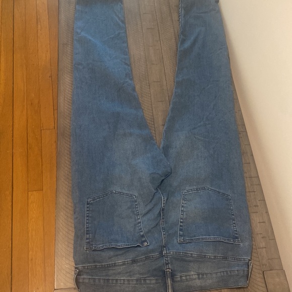 Medium wash skinny jeans from H&M - Picture 3 of 3